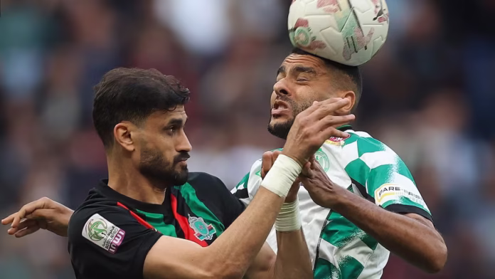 C4FB6Z7JNRCPRHANENOMSGESDM الجيش الملكي والرجاء يتعرفان على منافسيهما قاريا