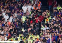 أحداث في مدرجات كامب نو خلال مواجهة برشلونة والأهلي أحداث في مدرجات كامب نو خلال مباراة برشلونة والأهلي