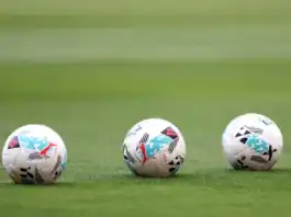 الدوري الإسباني يعتمد «الكرة المتصلة» رسميا في جميع مباريات الليغا الليغا تعتمد تقنية الكرة المتصلة رسميا في جميع المباريات