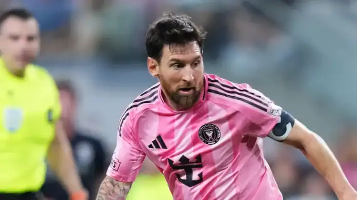 lionel-messi-9-740x416 ميسي يسجل هدفه الـ930 وإنتر ميامي يتعادل مع سان دييغو