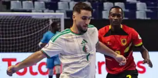 أنغولا تهزم الجزائر 3-2 وتتأهل إلى نهائي كأس إفريقيا للصالات لاعبو منتخب أنغولا لكرة القدم داخل الصالات يحتفلون بالتأهل إلى نهائي كأس أمم إفريقيا