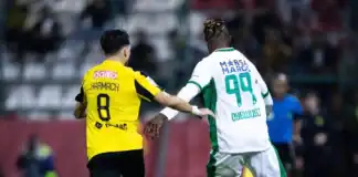 المغرب الفاسي والرجاء يفترقان على تعادل سلبي في الجولة الثالثة