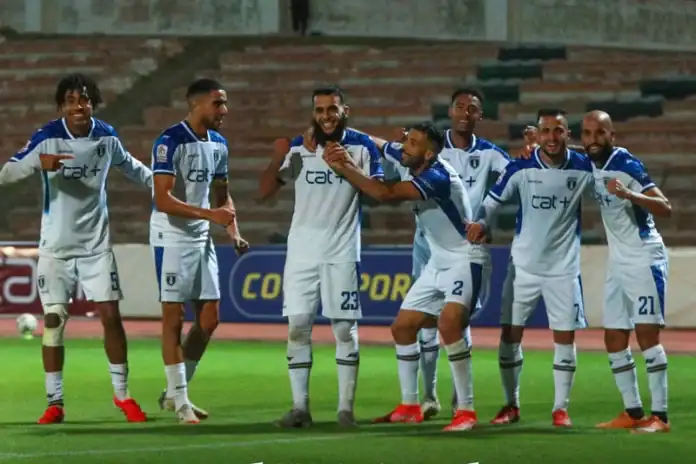 Les joueurs de l'Union Yaqoub Al-Mansour lors d'un match de la deuxième division nationale de football