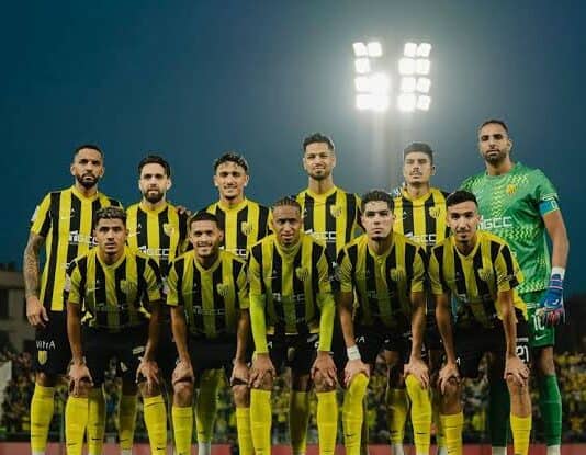 المغرب الفاسي يربط منحة قياسية للاعبين ببلوغ دور المجموعات بعثة المغرب الفاسي خلال توجهها إلى أبيدجان لمواجهة أسيك ميموزا في دوري أبطال إفريقيا
